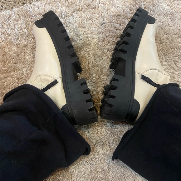 White Forever 21 boots - Picture 3 of 6